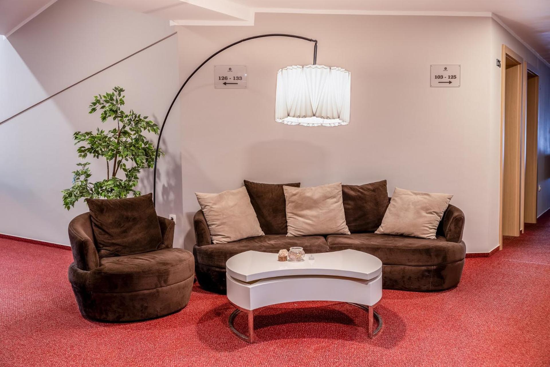 Hotel Dolenjc Ново-Место Экстерьер фото